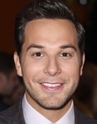 Skylar Astin